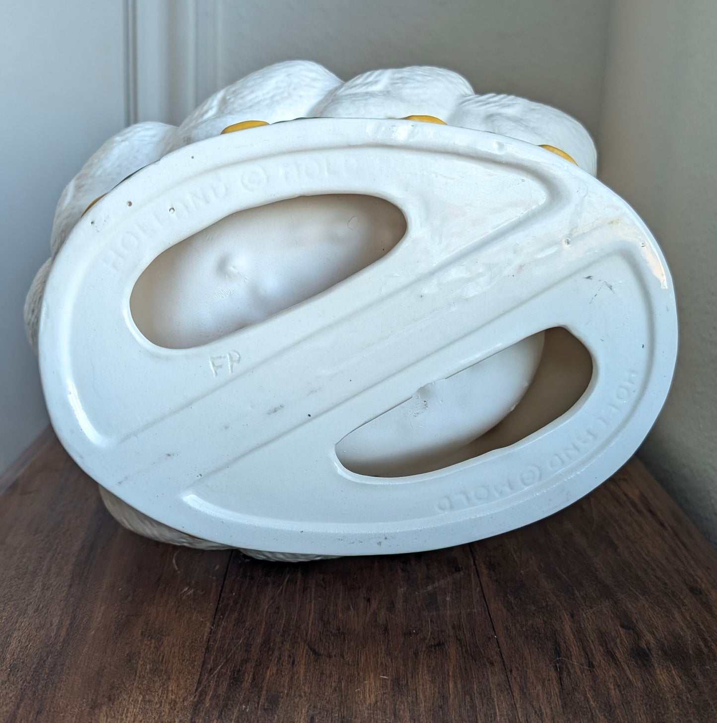 Holland Mold Ring of Ducks Planter