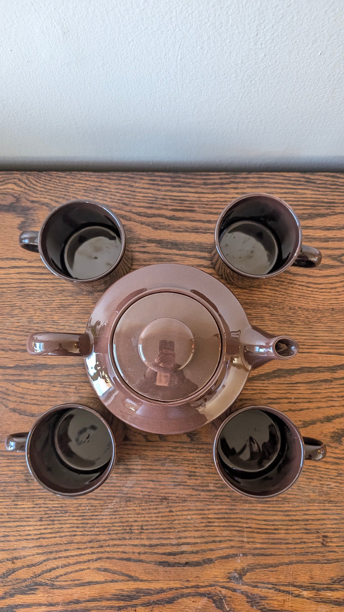 Hershey's Hot Cocoa Pot & 4 Hot Cocoa Mugs