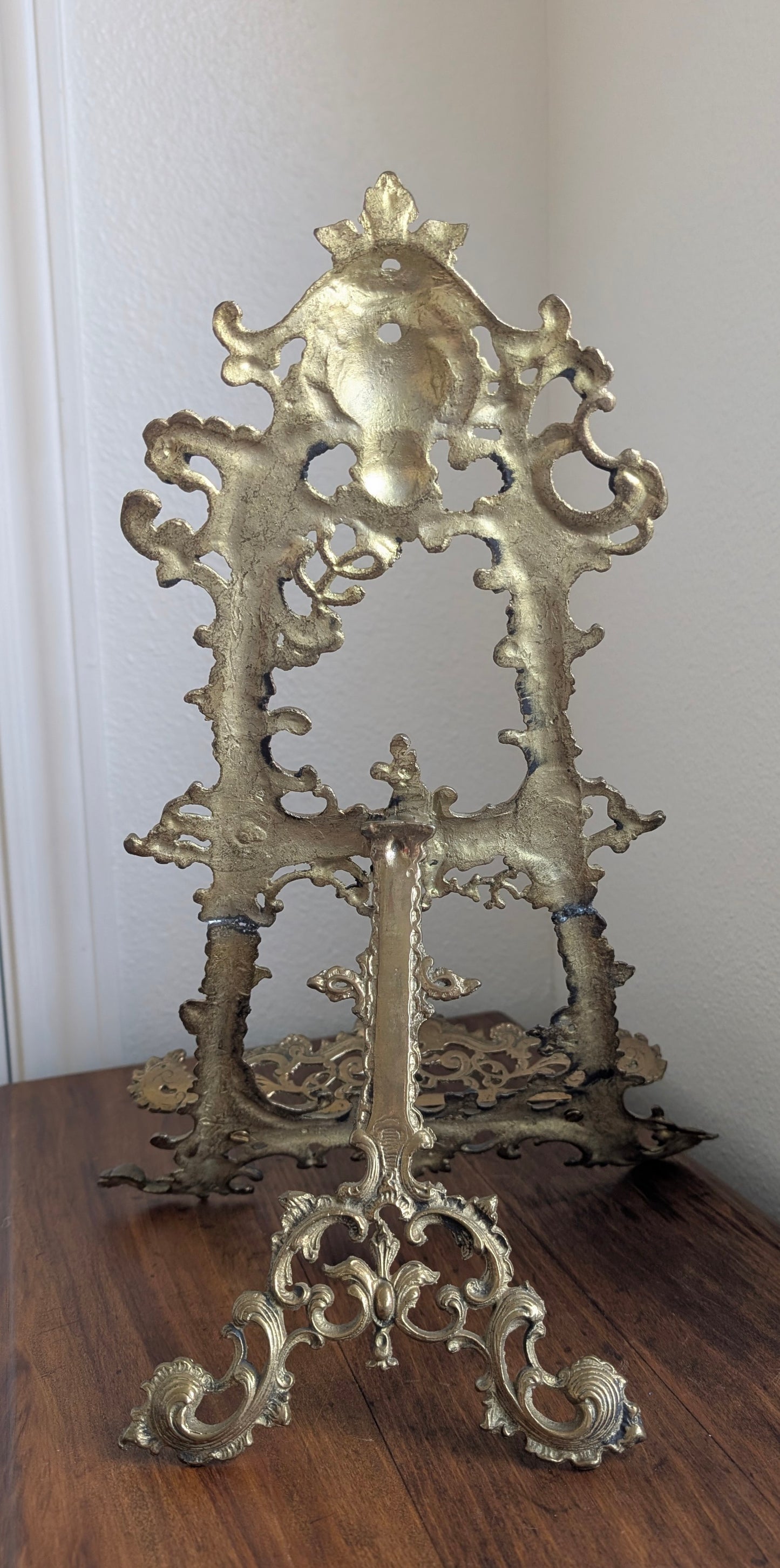 Brass Rococo Tabletop Easel