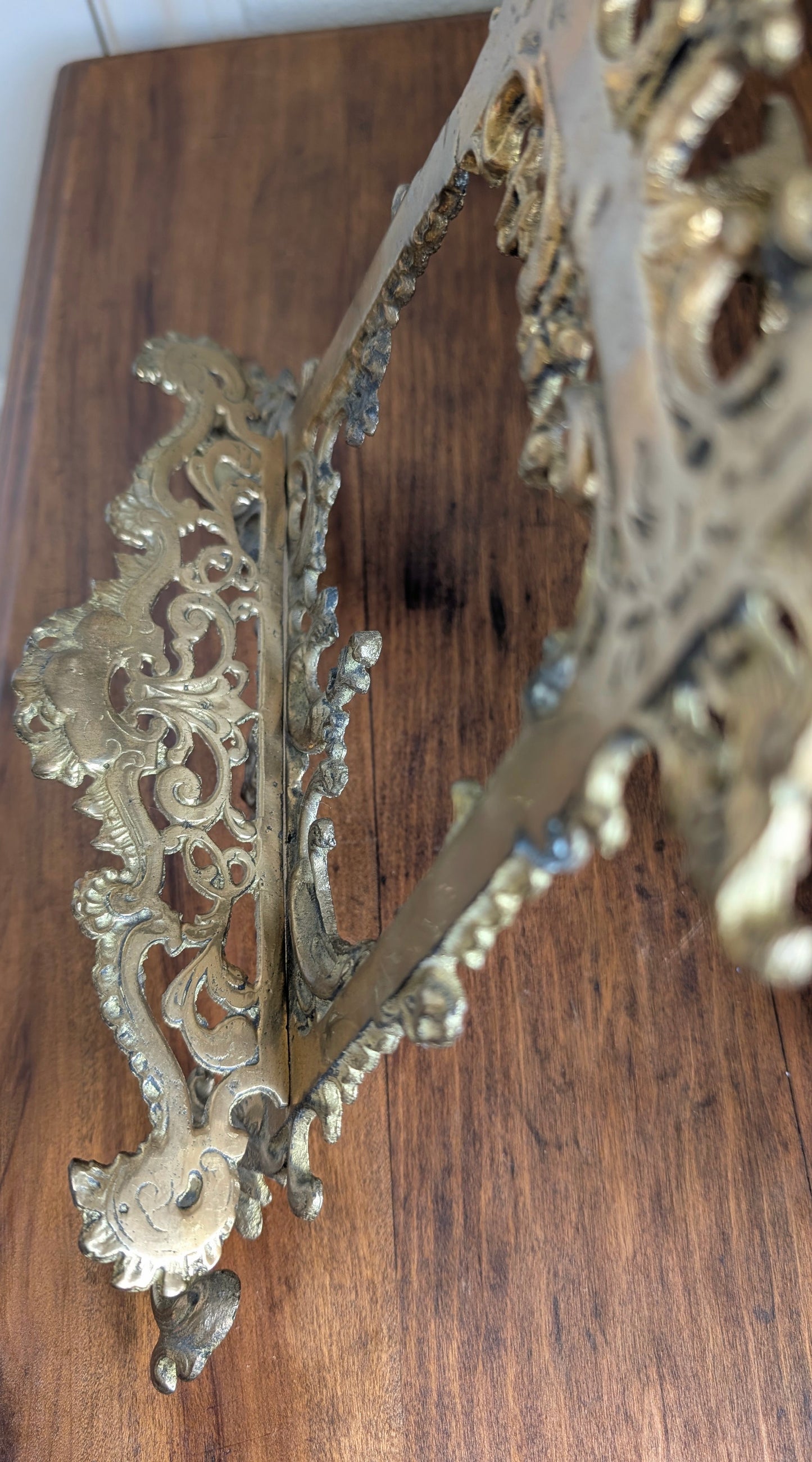 Brass Rococo Tabletop Easel
