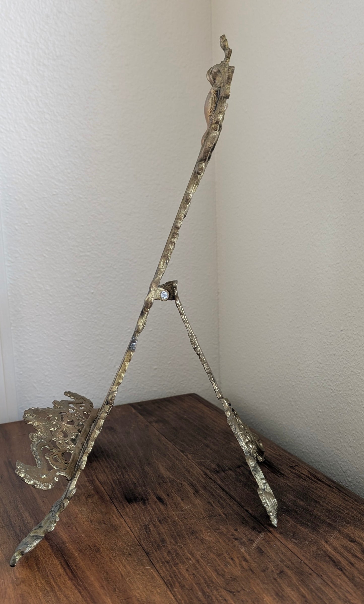 Brass Rococo Tabletop Easel