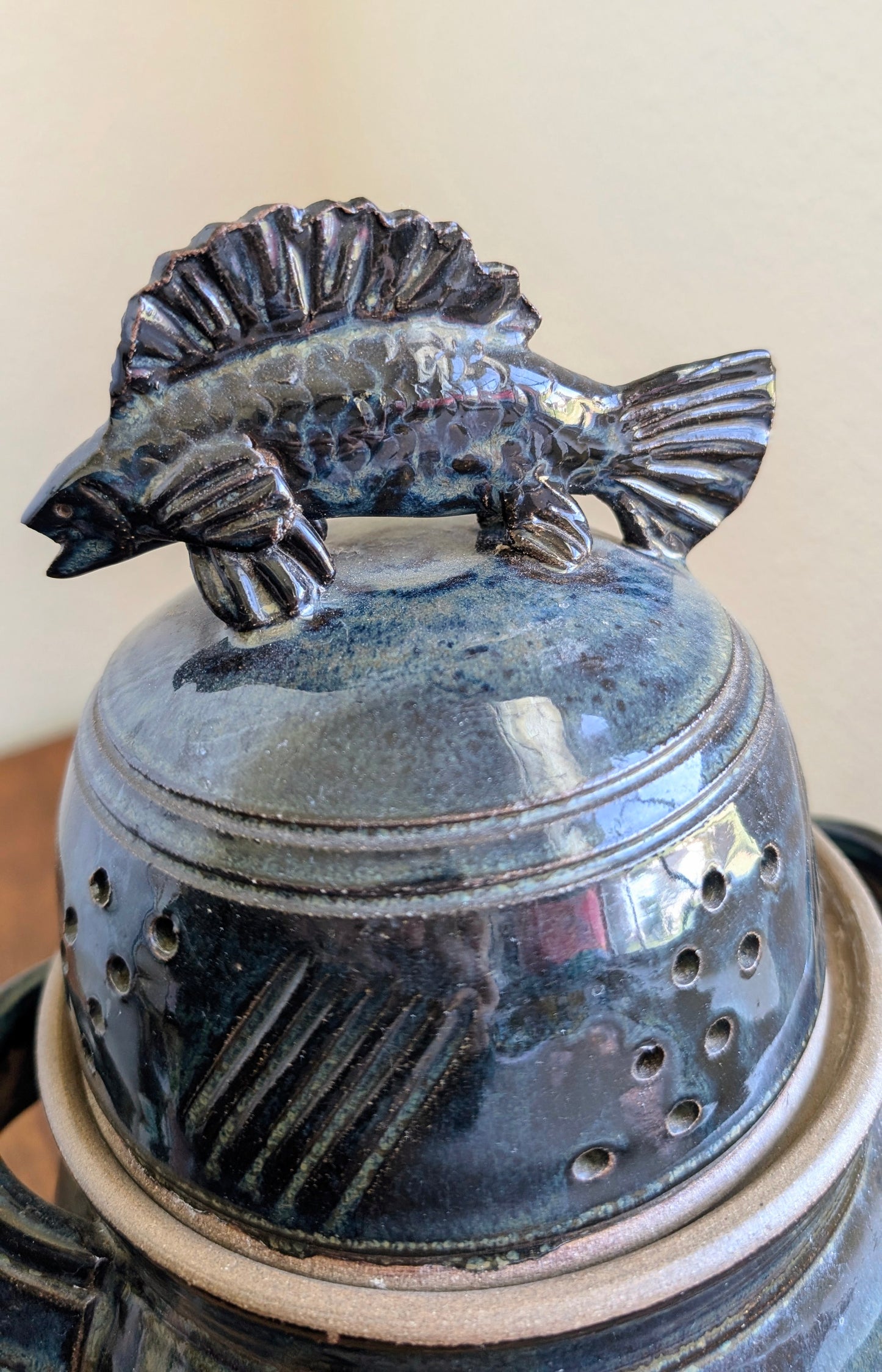 Fish Themed Pottery Garlic Keeper