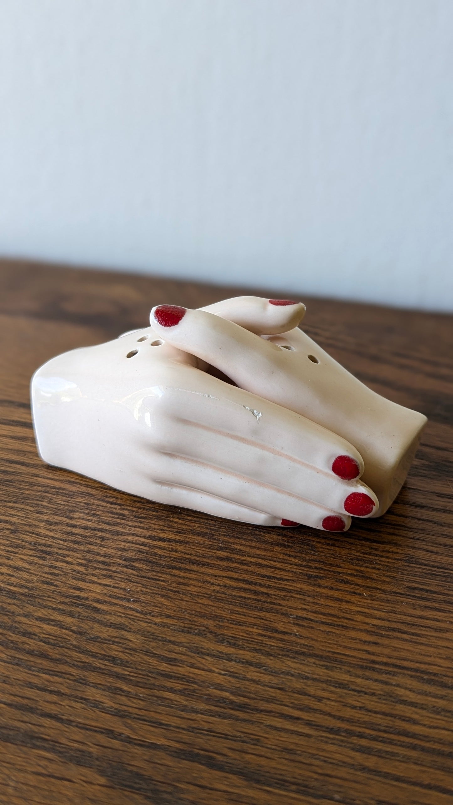 Vintage 1984 Clasping Hands Salt and Pepper Shaker set