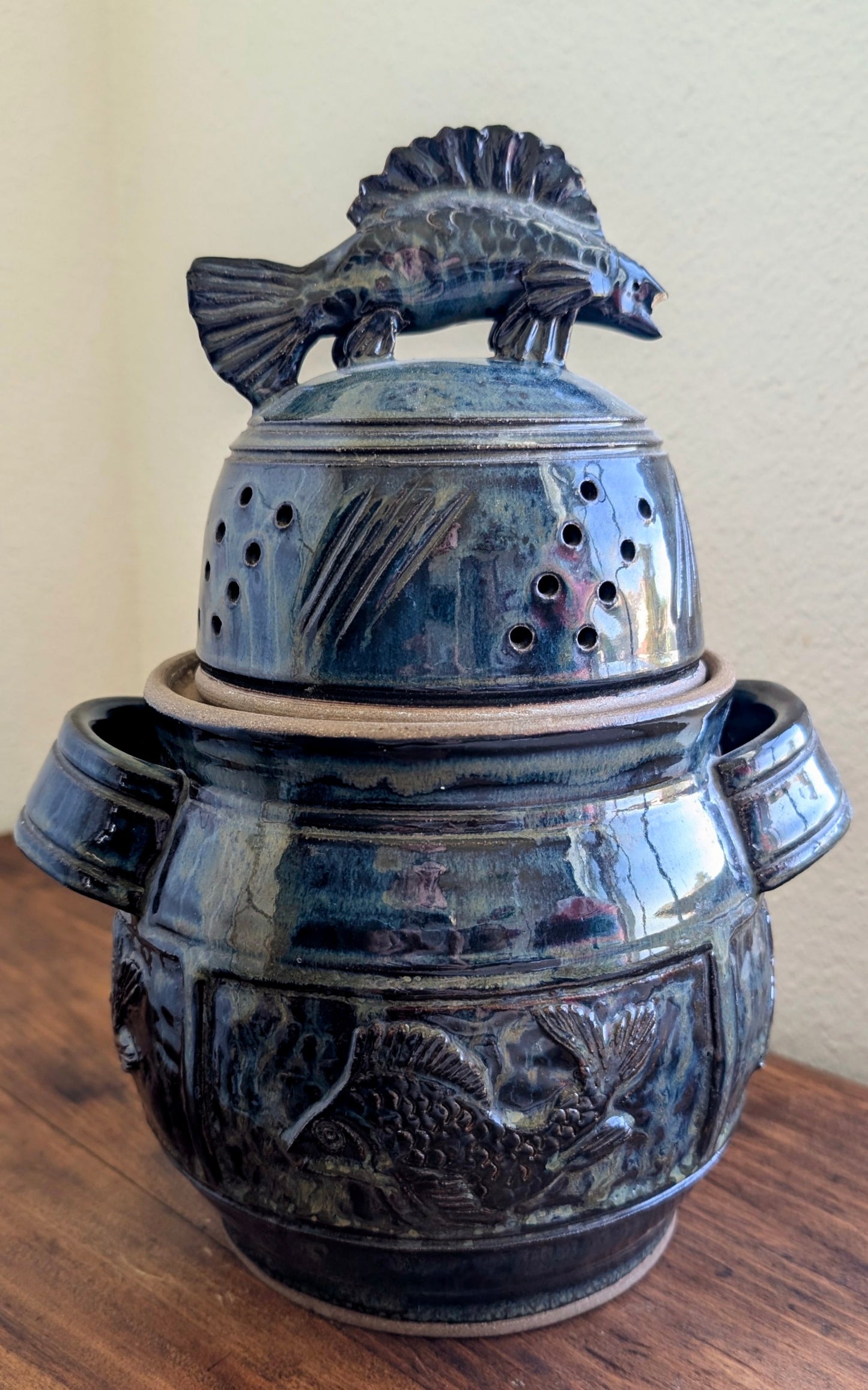 Fish Themed Pottery Garlic Keeper