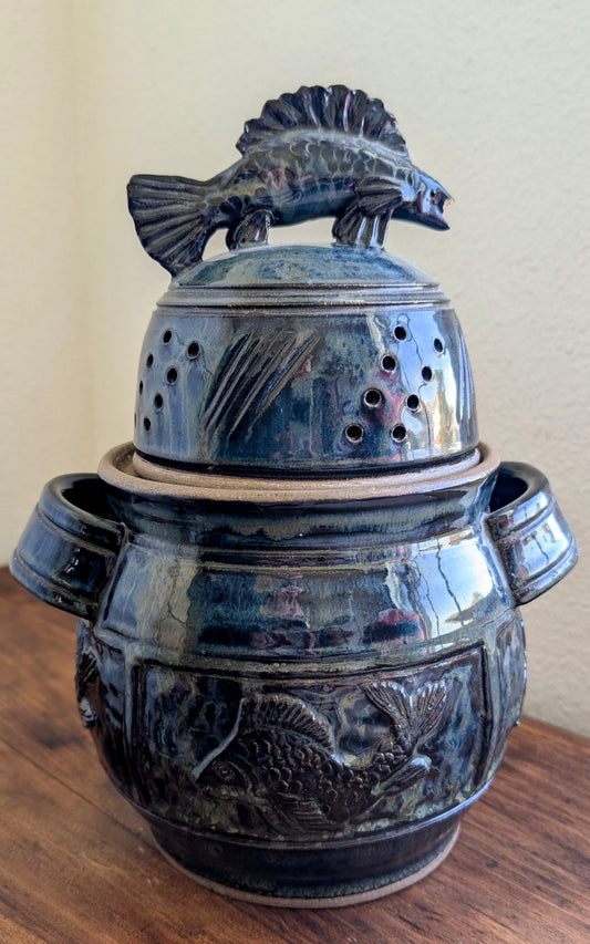 Fish Themed Pottery Garlic Keeper