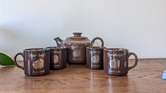 Hershey's Hot Cocoa Pot & 4 Hot Cocoa Mugs