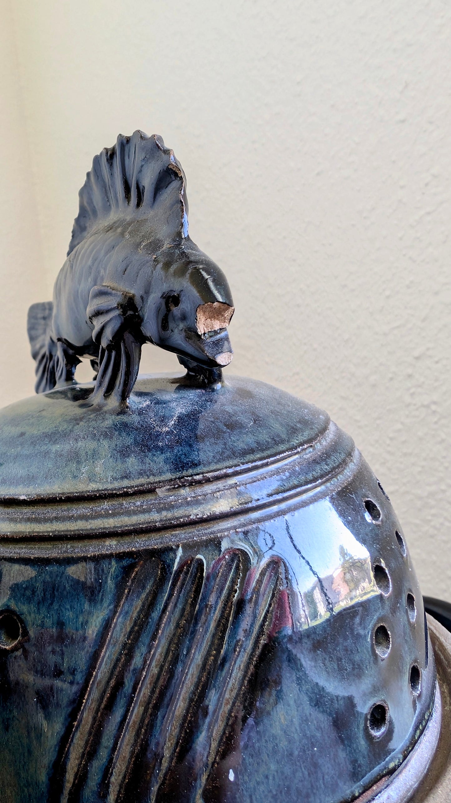 Fish Themed Pottery Garlic Keeper